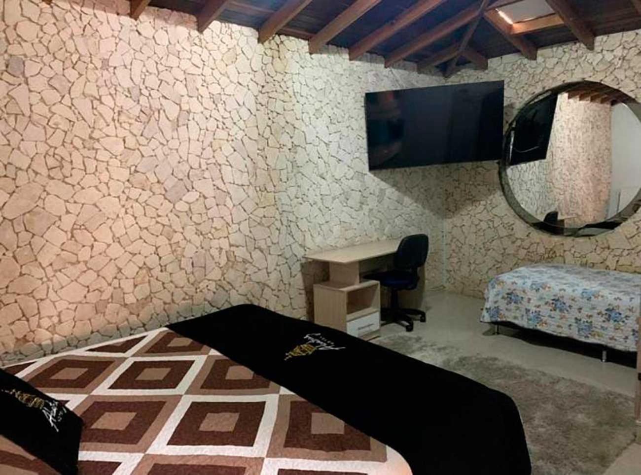 Hotel Alcatraz Yarumal Rum bild